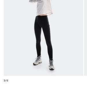 On Running Women's Black Trek Tights